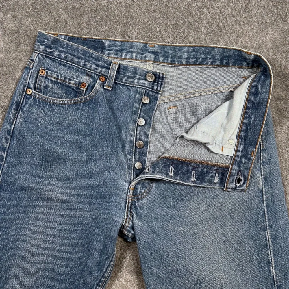 VTG 90s Levi's 501 Stonewash Jeans 33x30 (Fits 32x30) 0115 Button Fly Made USA